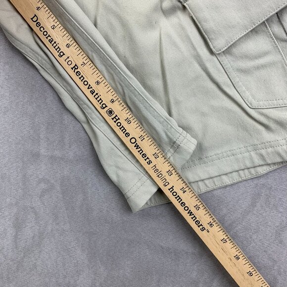 Men's White Cargo Shorts - Picture 5 of 7